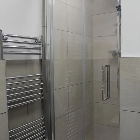 Fabulous One Bedroom In Centre * Ripon