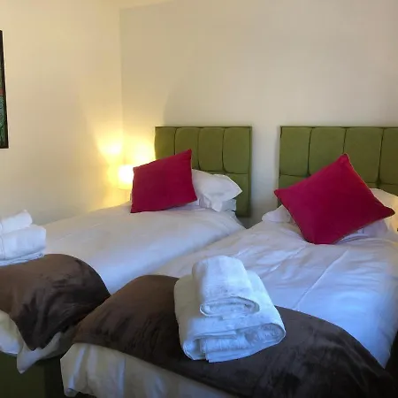 Fabulous One Bedroom In Centre *