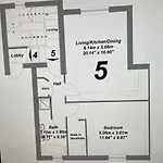 Fabulous One Bedroom In Centre * ריפון