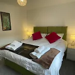 דירה Fabulous One Bedroom In Centre ריפון