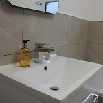 דירה Fabulous One Bedroom In Centre ריפון